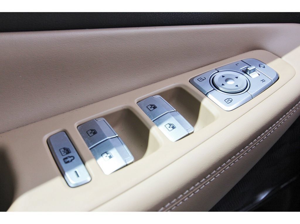 Used 2023 Hyundai Santa Fe Calligraphy FWD image 22