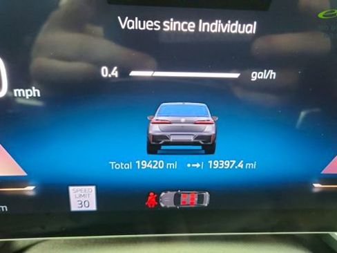 Used 2023 BMW 760i xDrive w/ Executive Package AWD/4WD image 39
