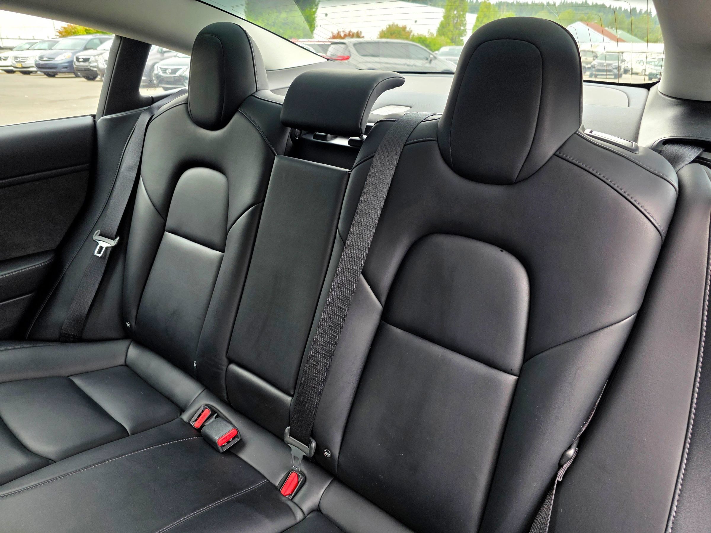 Used 2018 Tesla Model 3 Long Range RWD image 39