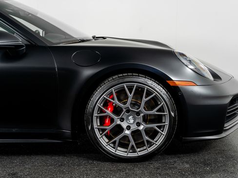 Used 2025 Porsche 911 Carrera S image 4
