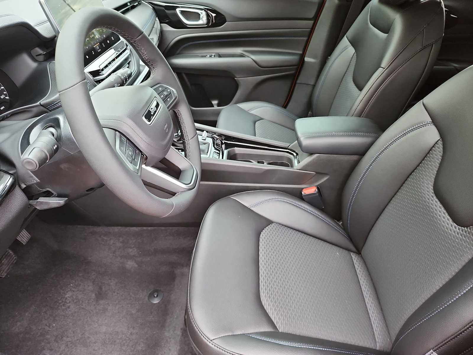 New 2026 Jeep Compass Latitude AWD/4WD image 15