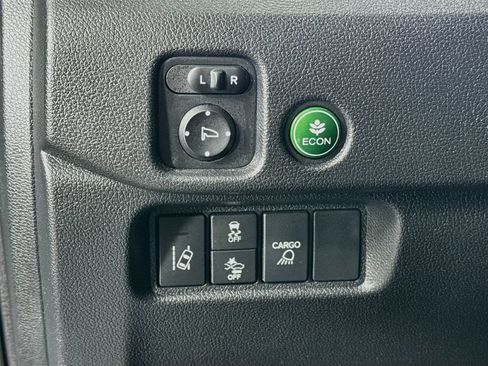 Used 2025 Honda Ridgeline Sport image 10
