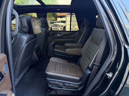 Used 2025 GMC Yukon Denali Ultimate AWD/4WD image 27