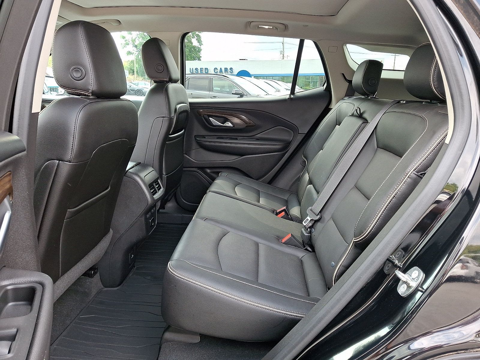 Used 2018 GMC Terrain Denali w/ Advanced Safety Package AWD/4WD image 10