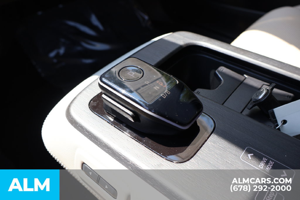 Used 2023 Nissan Ariya AWD image 31