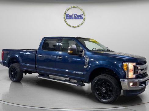 Used 2017 Ford F250 XLT w/ XLT Premium Package AWD/4WD image 7