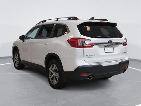 Certified 2025 Subaru Ascent Premium w/ Premium Package image 7