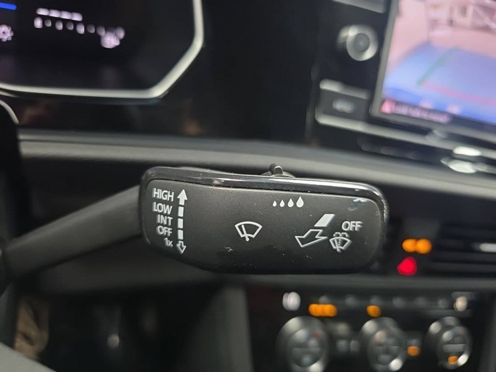 Used 2024 Volkswagen Jetta SE FWD image 27
