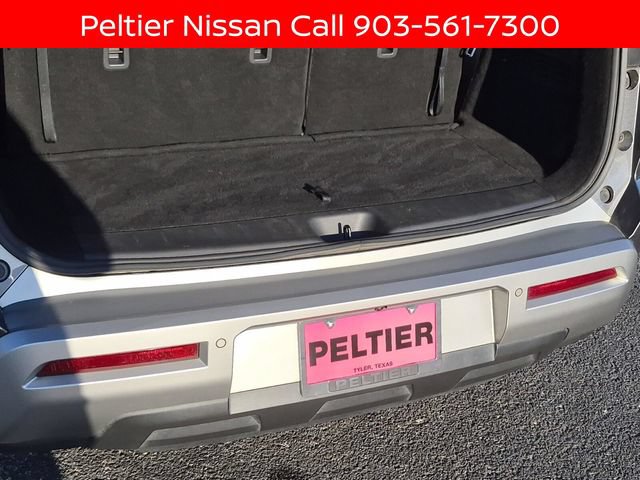 Certified 2023 Nissan Pathfinder SL w/ SL Premium Package FWD image 9