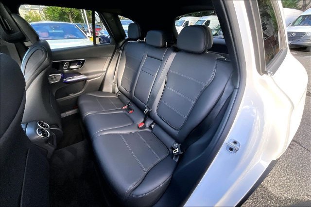 Used 2026 Mercedes-Benz GLC 300 4MATIC image 17