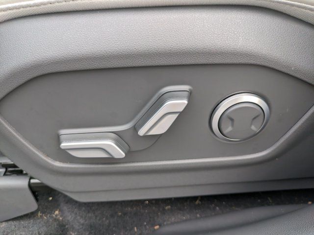 Certified 2025 Hyundai Santa Fe SEL FWD image 21