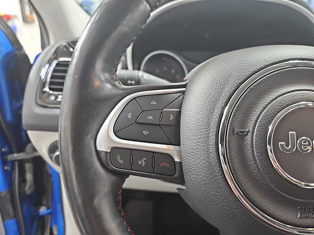 Used 2018 Jeep Compass Limited w/ Navigation Group AWD/4WD image 21