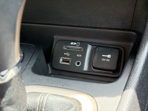 Used 2017 Jeep Cherokee Limited AWD/4WD image 24