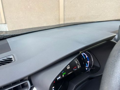 Used 2025 Toyota RAV4 LE image 34