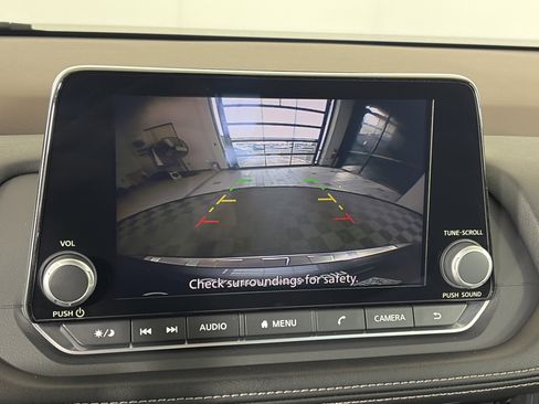 Used 2023 Nissan Rogue SV image 20