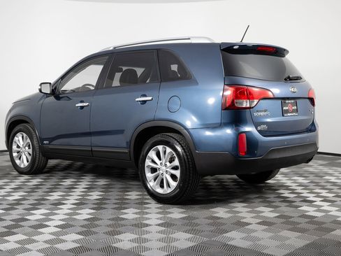 Used 2014 Kia Sorento EX image 4
