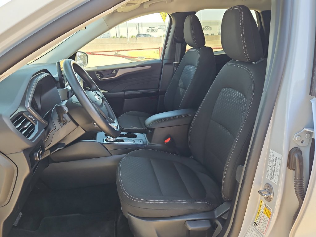 Used 2025 Ford Escape Active AWD/4WD image 21