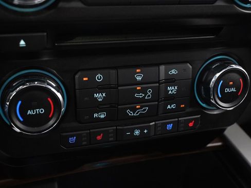 Used 2017 Ford F150 Lariat image 33