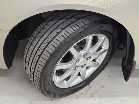Used 2008 Buick Lucerne CXL w/ Driver Confidence Package FWD image 41