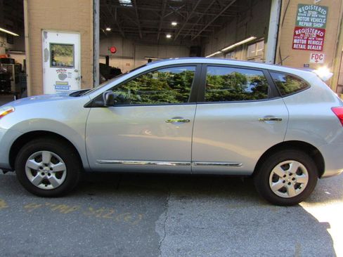 Used 2013 Nissan Rogue S AWD/4WD image 2