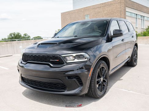 Used 2023 Dodge Durango R/T RWD image 3