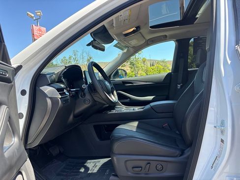 Certified 2026 INFINITI QX60 Luxe w/ Cargo Package FWD image 16