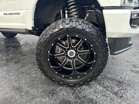 Used 2021 Ford F250 Platinum image 32
