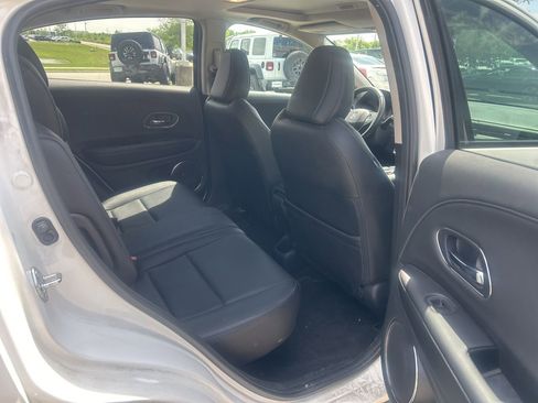 Used 2022 Honda HR-V EX-L image 14
