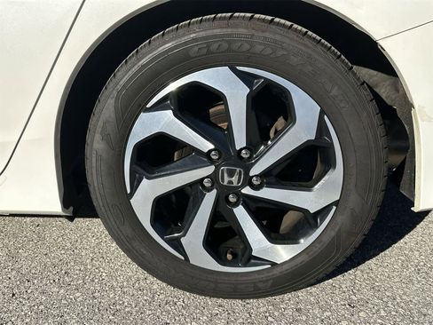 Used 2016 Honda Accord EX-L image 12