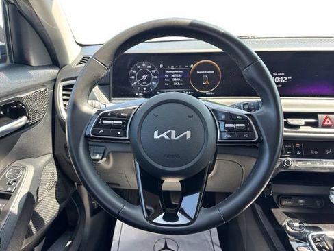 Certified 2024 Kia Seltos EX AWD/4WD image 16
