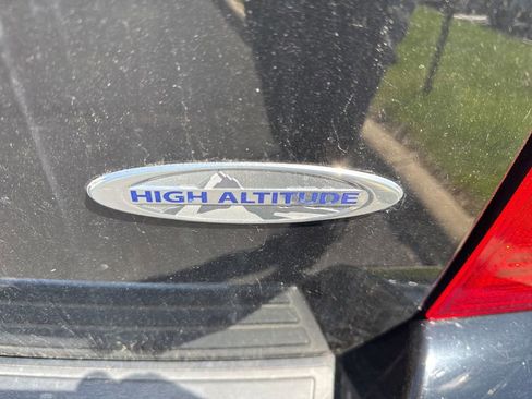 Used 2017 Jeep Patriot High Altitude image 3