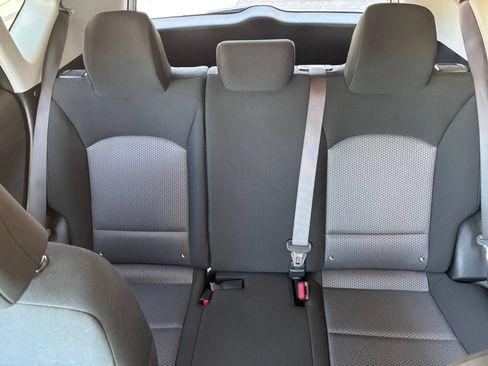 Used 2025 Kia Soul LX w/ LX Technology Package FWD image 35