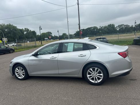 Used 2017 Chevrolet Malibu LT FWD image 8