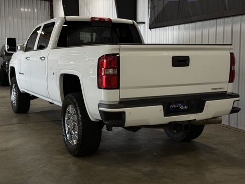 Used 2017 GMC Sierra 2500 Denali w/ Duramax Plus Package AWD/4WD image 29