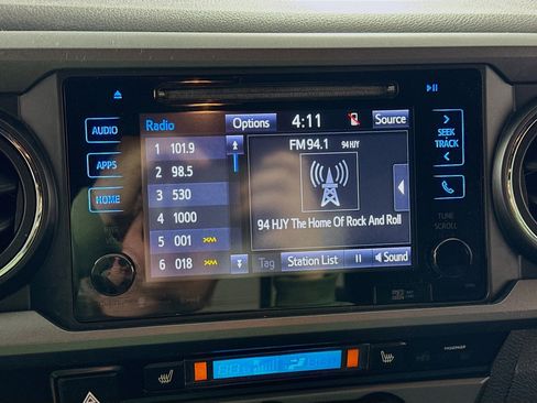 Used 2016 Toyota Tacoma TRD Sport image 15