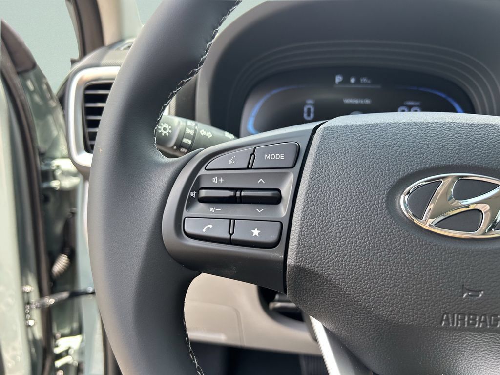 New 2026 Hyundai Venue SEL FWD image 29