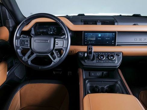Used 2021 Land Rover Defender 90 X image 11