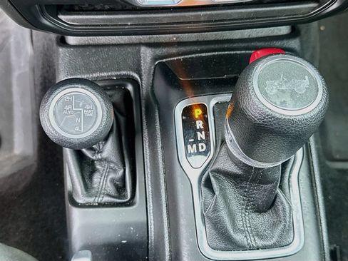 Certified 2023 Jeep Wrangler Unlimited AWD/4WD image 17
