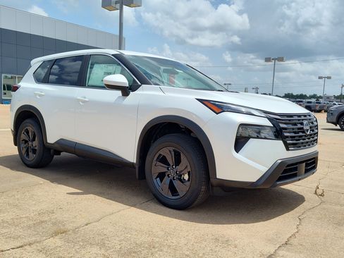 New 2026 Nissan Rogue SV FWD image 5