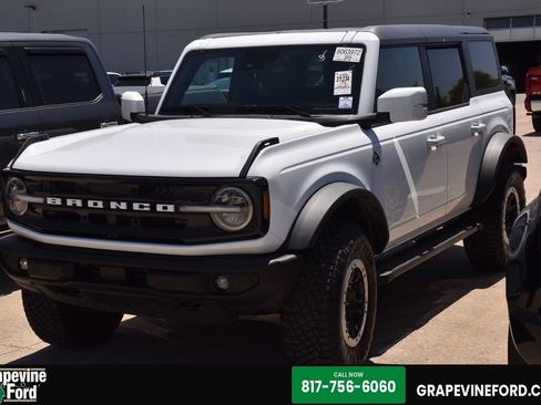 Certified 2024 Ford Bronco Outer Banks w/ Sasquatch Package AWD/4WD image 1
