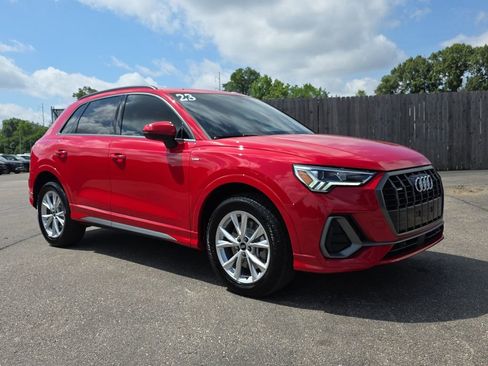 Used 2023 Audi Q3 2.0T Premium Plus AWD/4WD image 7