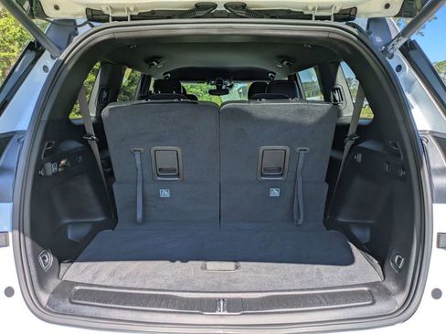 Used 2023 Jeep Grand Cherokee L Laredo RWD image 13
