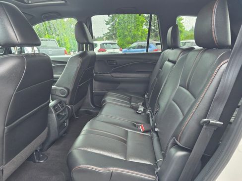 Used 2023 Honda Passport TrailSport image 5
