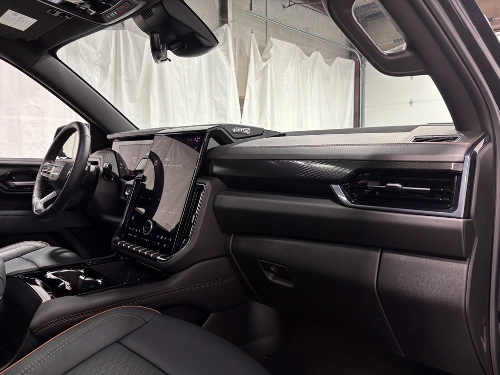 Used 2026 GMC Yukon XL AT4 w/ AT4 Premium Package AWD/4WD image 66
