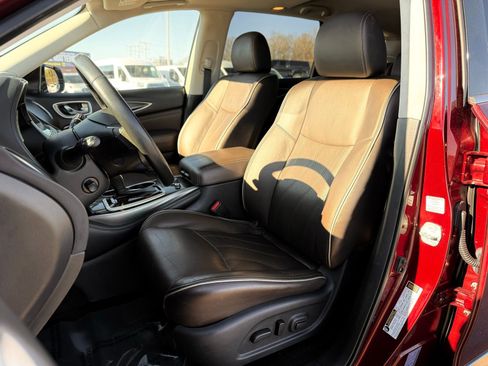 Used 2019 INFINITI QX60 Luxe w/ Essential Package image 16