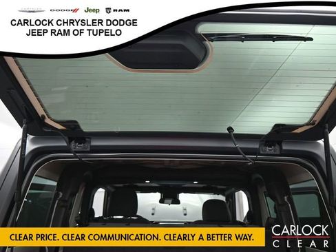 Used 2025 Jeep Wrangler Sport image 27