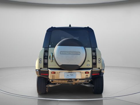 Used 2023 Land Rover Defender 110 X AWD/4WD image 4