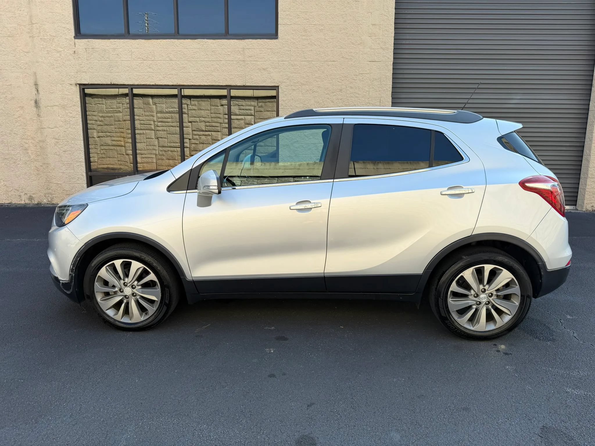 Used 2019 Buick Encore Preferred FWD image 3