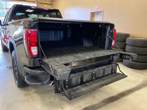 Used 2022 GMC Sierra 1500 Elevation w/ X31 Off-Road Package image 23
