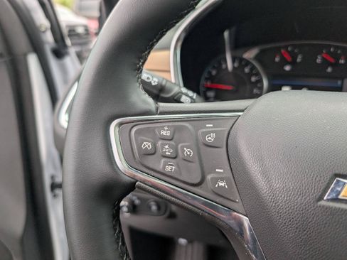 Used 2024 Chevrolet Equinox Premier AWD/4WD image 16